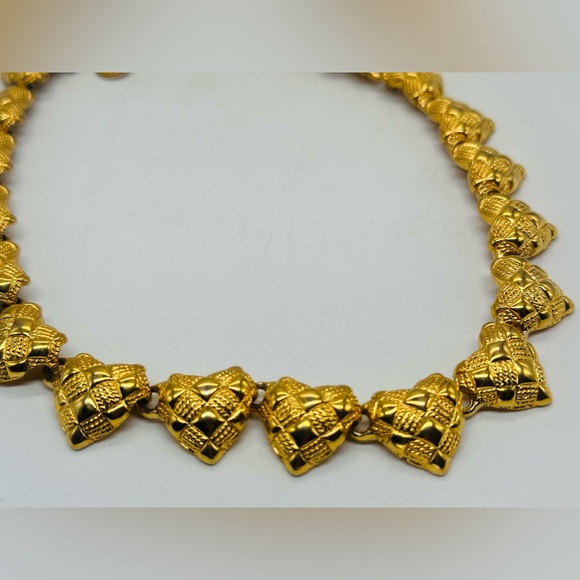 Vintage Anne Klein Puffy Heart Link Matte Gold Necklace 90s Valentine Textured - Picture 2 of 4